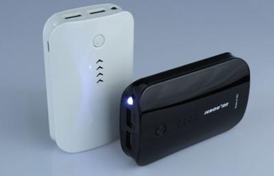 中国 携帯用 8800mAh 力銀行、Iphone のためのセリウムの可動装置の外的な充電器 販売のため