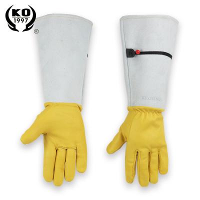 China Logo Or OME Pattern Anti-slip Winter Snow Welding Gloves Warm Mechanical Sports Gloves for sale