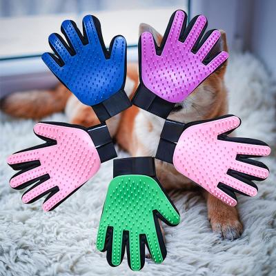 China Sustainable Low Price Disposal Cat Grooming Pet Spa Wipes Bathing Glove Clean Pets for sale