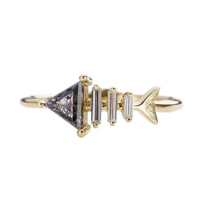 China 2021 Fashion CLASSIC Jewelry Gemnel Gold Fish Bone Brass Ring With Triangle And Baguette Cut Diamond Ring for sale