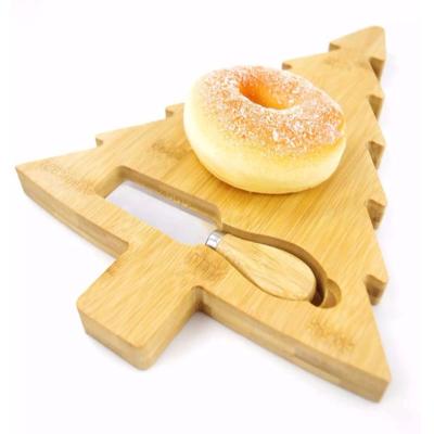 China Christmas Gifts Sustainable Eco Friendly Wholesale Natural Tree Shaped Cheese Bamboo Boards and 1 PC Cutlery Knife Set for sale