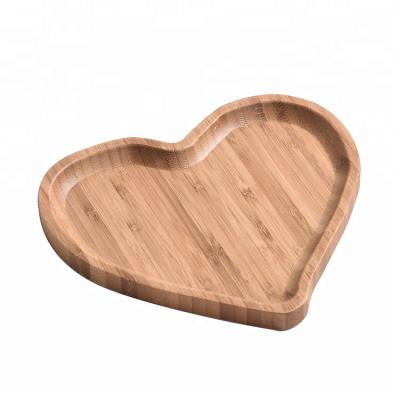 China Customized Cheap Bulk Reusable Reusable Dinner Bamboo Heart Shape Snack Serving Tray Dished Dishes For Food for sale