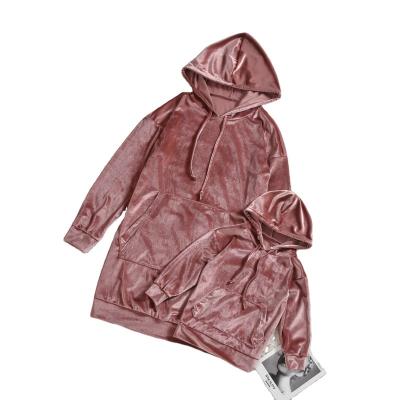 China Breathable Women Kids Clothing Mommy And Me Sweatsuits Pink Velvet Hoodies for sale