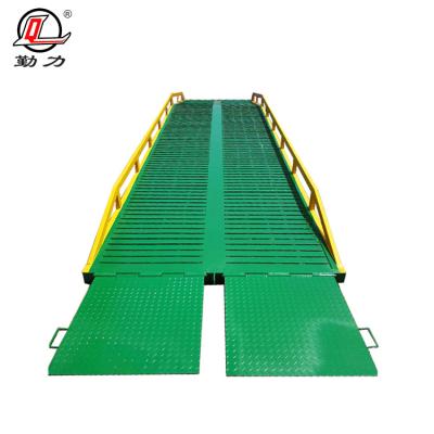 China Factory direct sale cheap prices easy operation 8t/10t/12t mobile hydraulic adjustable container access car loading ramp for sale