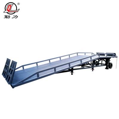 China Easy Operation 8 Ton Mobile Hydraulic Car Ramps Container Dock Loading Ramp for sale