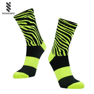 China Antibacterial Custom Design 2020 New Fashion Fluorescent Green Cycling Socks for sale