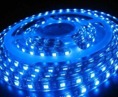 China Hoog Lumen SMD 5050 RGB 12 Volt Geleide Lichte Strokenkleur die Geleide Strooklichten 14.4W/M veranderen Te koop