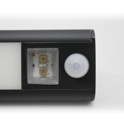 Chine Lumière UV-C IP20 de Cabinet de stérilisation du capteur 200mAh 285nm d'IR à vendre