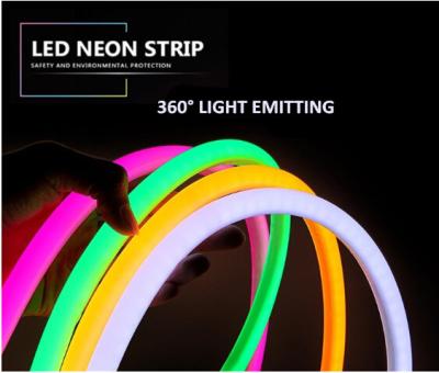 中国 360度Smd2835 120leds/Mはネオン適用範囲が広い管を導いた 販売のため