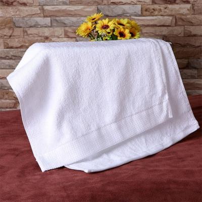 China Best Price Hotel Bath Towel Wholesale White 100% Cotton Cotton Luxury Water Absorption for sale