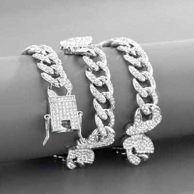 China Fashionable Wholesale Cuban Link Chain Hip Hop Necklace Jewelry Rhinestone Alloy Butterfly Chains Necklace For Men for sale