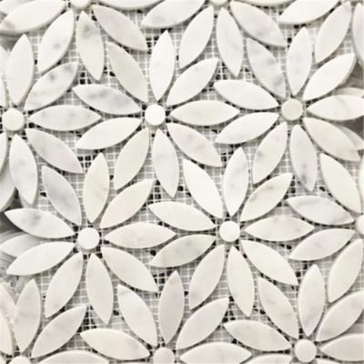 China Modern White Carrara Daisy Field Flower Waterjet Mosaic Tile Polished for sale