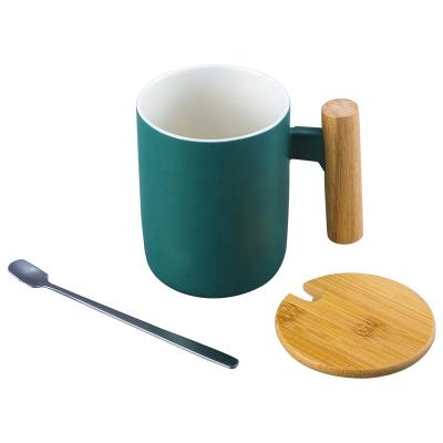 China Viable Porcelain Mug Tea Mug Set 380ml Ceramic Gift Box Coffee Mug With Wooden Spoon And Lid for sale