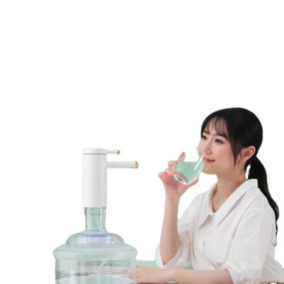 China New Type Outdoor Drinking Water Hand Pump Beverage Water Pump Porcelain Bottle Hot Price Drinking Water Pump for sale