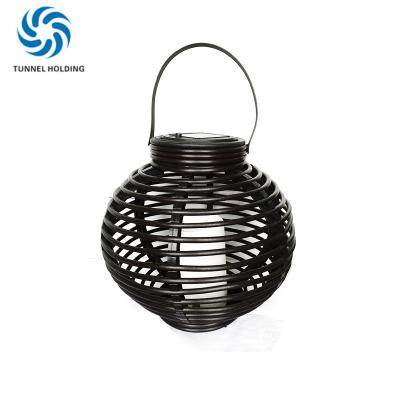 China Porch Solar Powered Garden Lanterns , 3500K - 4200K Patio LED Solar Rattan Lamp for sale