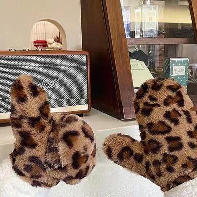 China Daily life of 2022 girls gloves rabbit hair leopard winter gloves rabbit warm handcrafted fur gloves for sale