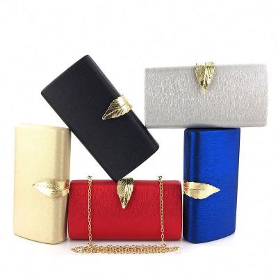 China 2021 Latest Pure Color Silver Gold Luxury Blue Black Red Ladies Leaves Wedding Purse Clutch Evening Bag With Chain For Evening Party for sale