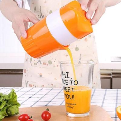 China High Efficiency Protable Usb Blender Portable Manual Citrus Juicer For Kid Orange Healthy Life Juicer Fruit Lemon Juicer Drinking Machine for sale