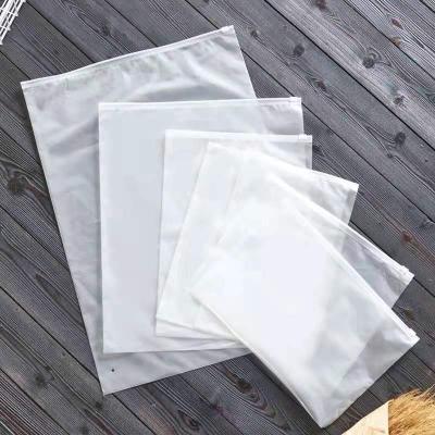 China Factory Wholesale Recyclable Zipper Lock Cpe Plastic Bag, Zipper Lock Cpe Plastic Bag, Poly Apparel T-shirt Zip Lock Bag for sale