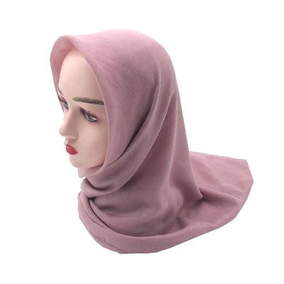 China 2022 new arrivals jacquard jacquard cotton hijabs cotton diamond water control ripple woman solid dyed fashional for sale