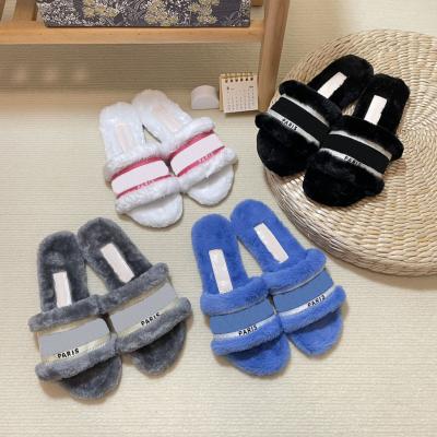 China Custom Famous Fashion Designers Fashion Luxury Brand Women's Shoes Platform Fur Slippers Winter Fluffy Slippers for sale