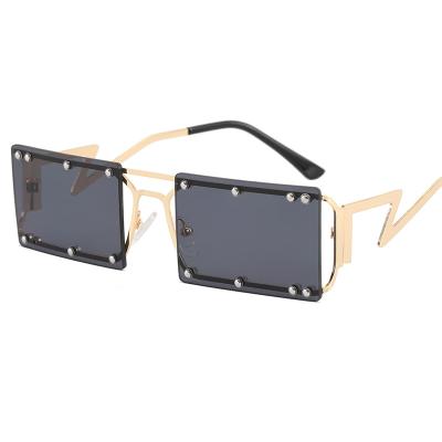 China Rimless Rimless Rectangle Studded Sunglasses Lens Rivet Fashion Metal Frame Eyewear For Women Men for sale