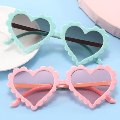 China 2021 Heart Shaped Sunglasses UV400 Protective Outdoor Eyewear for Kids Girls Boys Party/Photography Glasses for sale