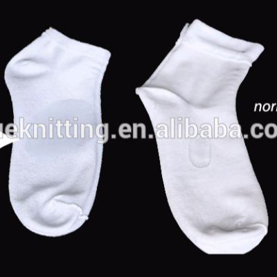 China Novelty Cotton Breathable Crew Function Man Sweat-absorbent White Cotton Socks for sale