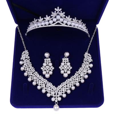 China FASHIONABLE Alloy Zircon Pearl Silver Bridal Crown 3PCS Set Wedding Bridal Hair Accessories Crown Tiara Necklace Earrings Bridal Jewelry Set for sale