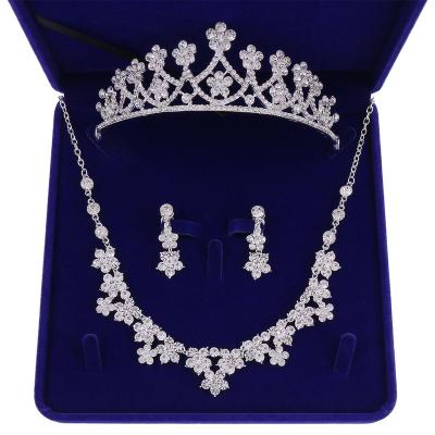 China TRENDY Bride Hair Accessories Three Piece Earring Luxury Necklace Bling Set Tiara Crown Bridal Wedding Tiara Jewelry Set for sale