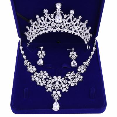 China TRENDY European Style Wedding Sets For Women Bling Bride Hair Accessories Tiara Earrings Necklace Wedding Jewelry Sets With Box for sale