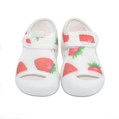 China Closed-toe Breathable Mesh Summer Sneakers Anti-odor Strawberry Baby Toddler Sandals for sale