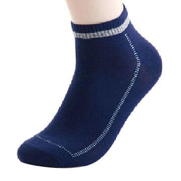 China Custom logo, design, color knitted breathable Men Sports Socks for sale