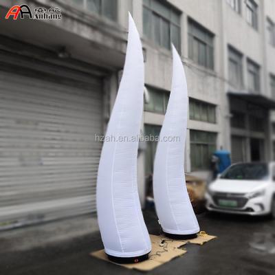 China Decoration Event Decoration Cone Or Inflatable Horn With Led Light for sale