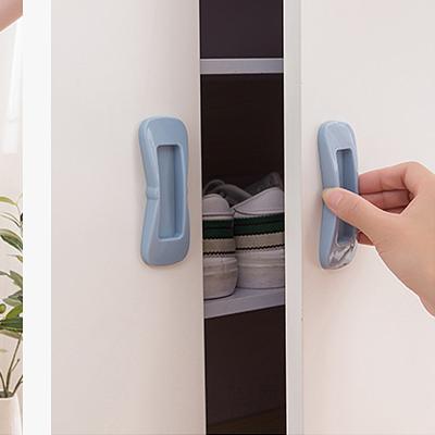 China Modern Pack of 2 Plastic Adhesive Auxiliary Door and Window Handles Grooved Single Door and Window Handles for sale