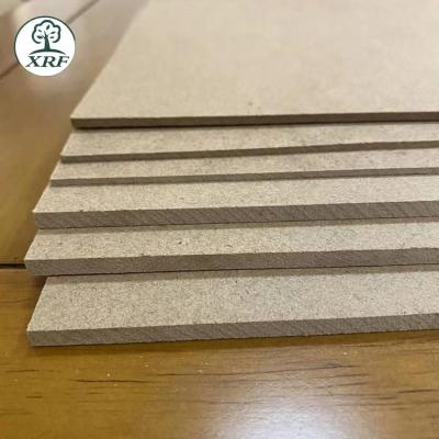 China MDF And HDF Moisture Proof Board 3mm 5mm 9mm 10mm 12mm 15mm 18mm Plain Thickness Medium Density Fiberboard for sale