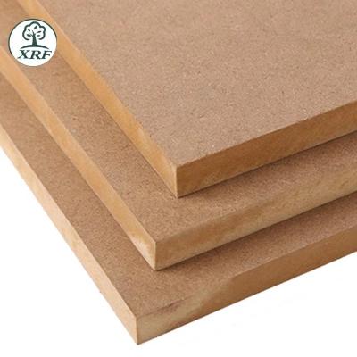 China Good price E1 12mm moisture proof 18mm high gloss melamine outdoor MDF board for wardrobe and kitchencabinet for sale