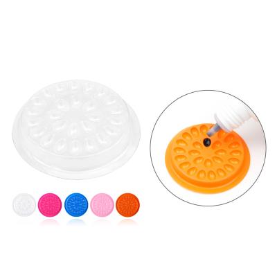 China XIUSUZAKI 100pcs Disposable Eyelash Extension Glue Holder Palette Plastic Eyelash Holder Paddle Pads For Fan Eyelash Holder Eyelash Extensions Glue Holder for sale