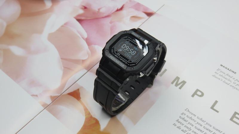 Verified China supplier - Shenzhen Yonghao Watch & Clock Co., Ltd.