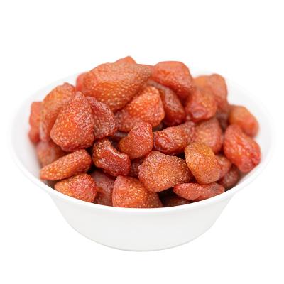 China Keto Vegan Real Strawberry Fruit Dry Healthy Snacks Crunchy and Naturally Whole Dried Strawberry Snacks for Kids and Adults for sale