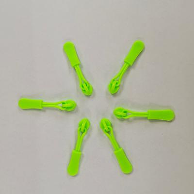 China Customized High Quality Colorful Plastic Zipper Fasteners Nickel Free Slider For Bag Zipper Handle for sale