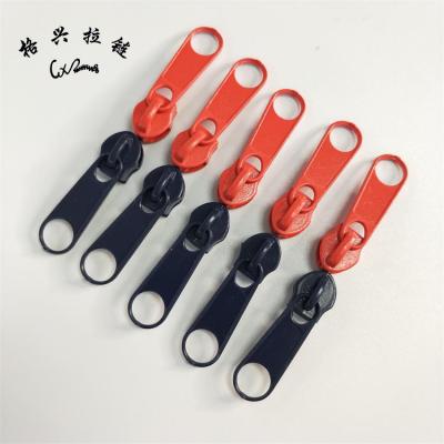 China Other Long Plate In Stock 5# Nylon Zipper Slider for sale