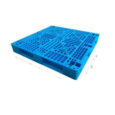 China Single Faced Plastic Pallet For Beverage Transport 1200x1100x150mm For Industrial Box With Cover And Seperators for sale