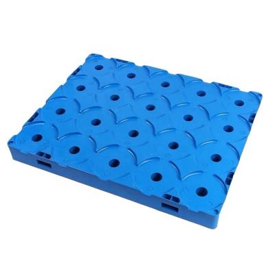 China Single Sided Single Sided Stacking Plastic Pallet , 4 Way HDPE / PP 5 Gallon Water Bottle Pallet for sale