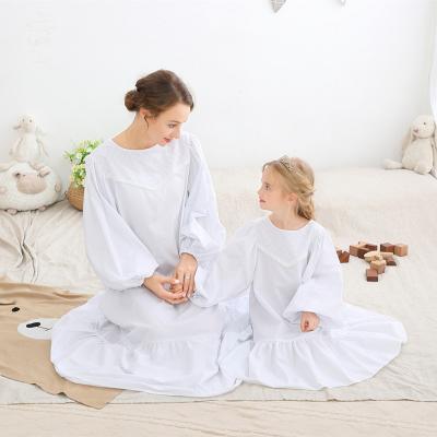 China Anti-pilling 2021 New Arrival Nightgown Woman Breath Sleeve Mama Daughter Parent-child Wear Stitching Ruffle Long Loose Cheap Kids Nightgown for sale