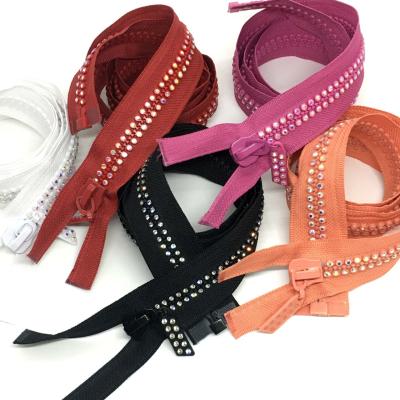 China #5 #10 Auto-Lock Rhinestone Metal Zipper Open End In Red for sale