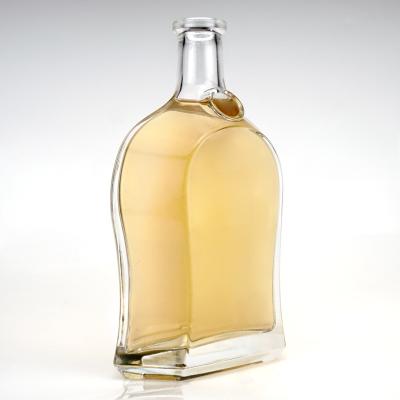 China Clear Empty Glass Beverage Liquor Bottle 500ml 750ml Juice Beverage Liquor Rum Wine for sale