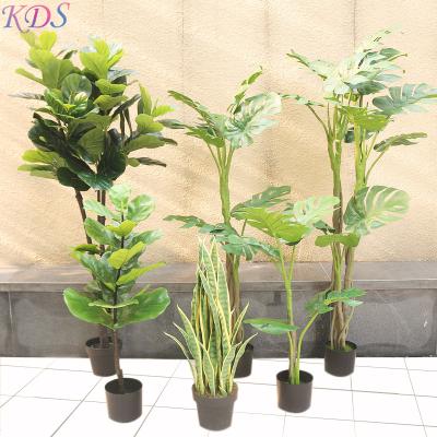 China 2018 New Minimalist Canton High Quality Artificial Plant For Home And Garden Artificial Green Tree Palm Trees Outdoor Potted Plant for sale