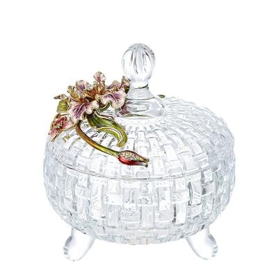 China European Clear Flower Crystal Lid Round Footed Crystal in Metal Art Decor Candy Glass Jar Art Decor NOSHMAN tarro de enamel for sale