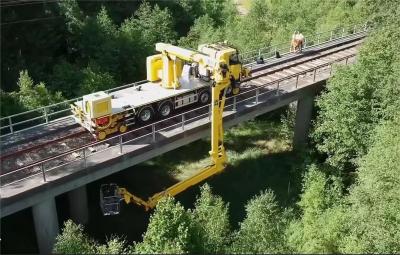 China 1435 mm Eisenbahnbrücke Inspektionsanhänger HTRR208 Brücke Snooper Truck 90km/h zu verkaufen